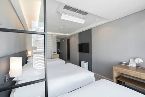 North Harbor Hotel Busan — hotel room