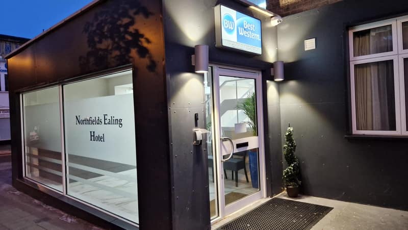 Best Western Northfields Ealing Hotel -Northfield station Elizabeth line — building