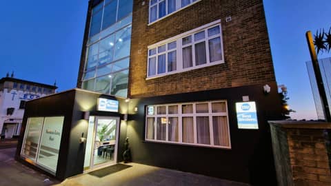 Best Western Northfields Ealing Hotel -Northfield station Elizabeth line — building