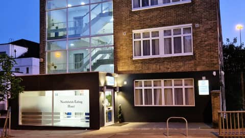 Best Western Northfields Ealing Hotel -Northfield station Elizabeth line — building