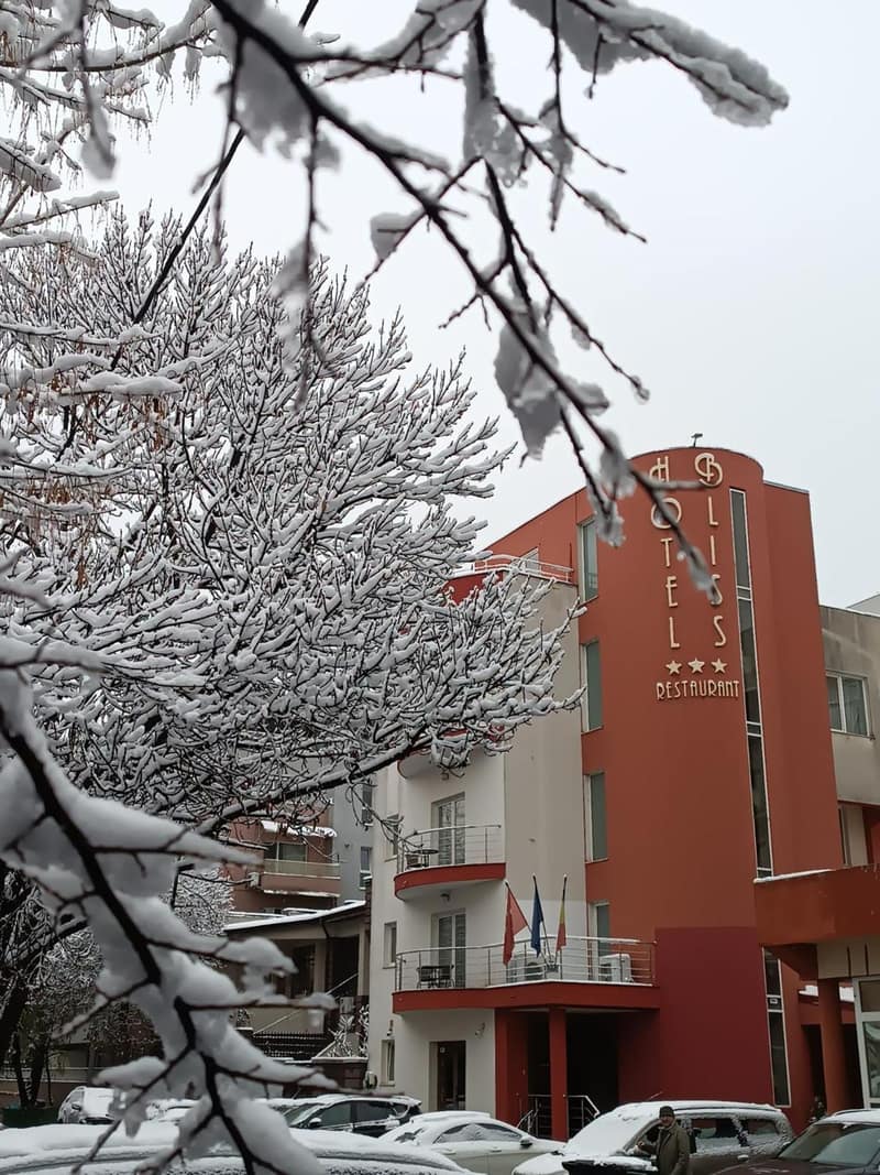 Hotel Bliss — building