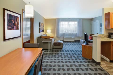 TownePlace Suites by Marriott Detroit Livonia — photo 9