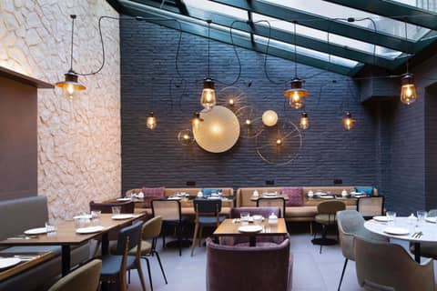 Maison 46 — dining