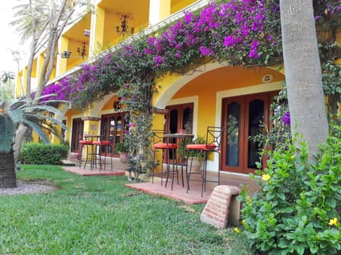 El Encanto Inn & Suites — balance & terrace