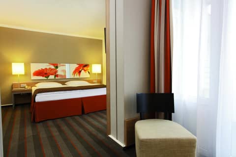 Soaltee Hotel by Trip Inn Frankfurt Messe Tagungshotel — photo 2
