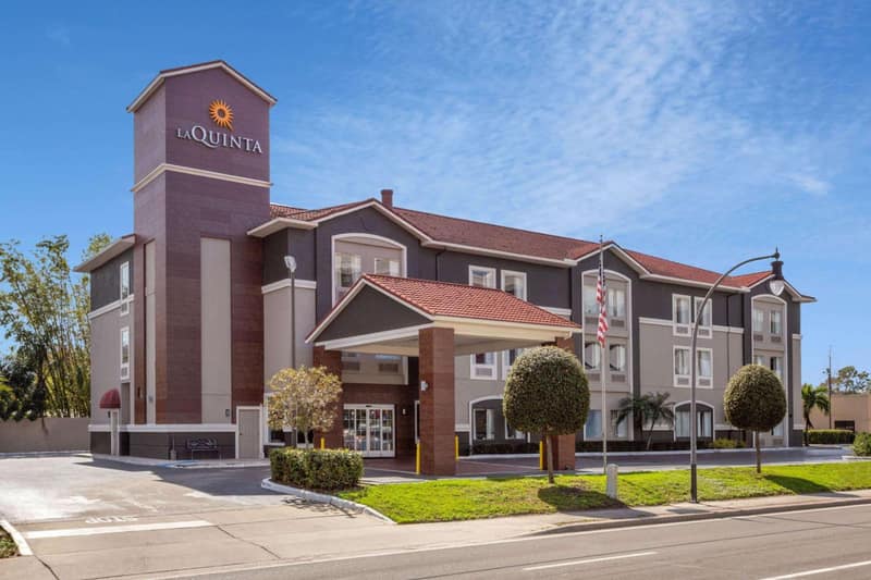 La Quinta by Wyndham Tampa Bay Area-Tampa South — building