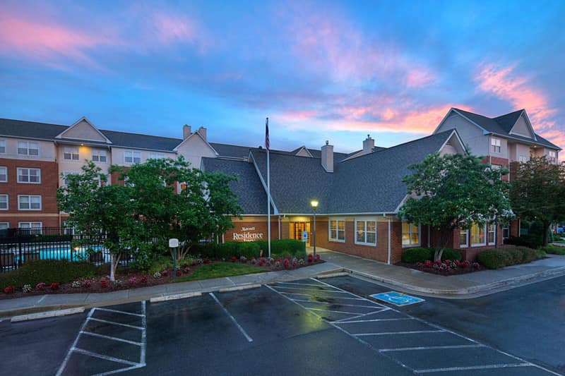 Residence Inn Richmond Northwest — building