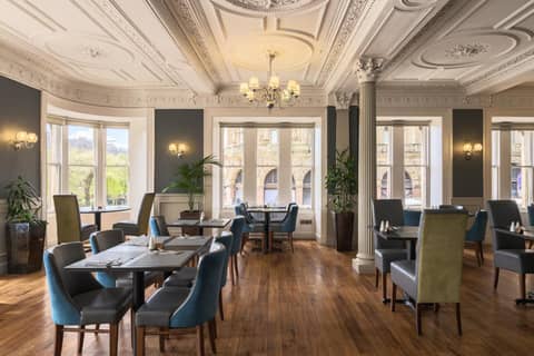Old Waverley Hotel — living area