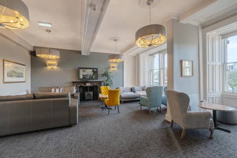 Old Waverley Hotel — living area