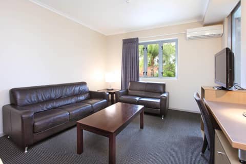Brisbane International Virginia — hotel room