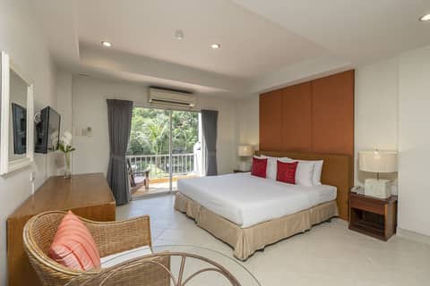 Bella Villa Pattaya 3rd Road — photo 4