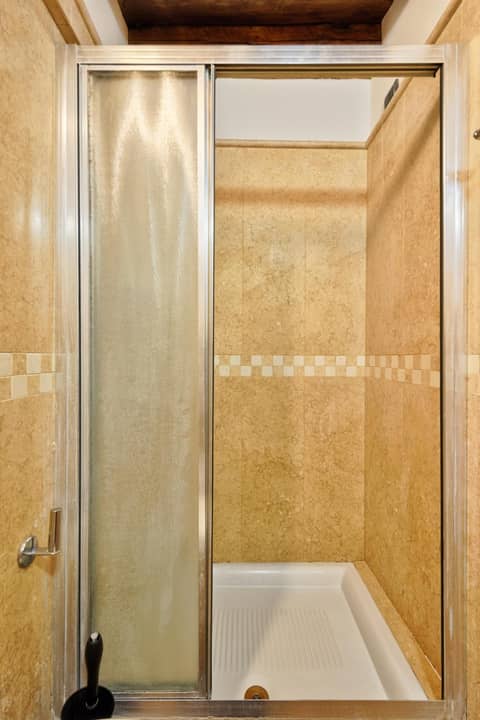 Hotel Vecellio Venice on the Lagoon — bathroom
