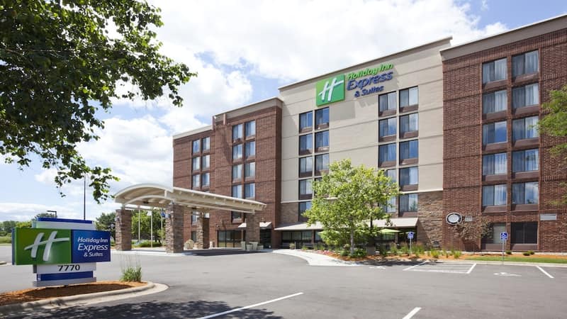 Holiday Inn Express & Suites Bloomington - MPLS Arpt Area W by IHG — photo 1