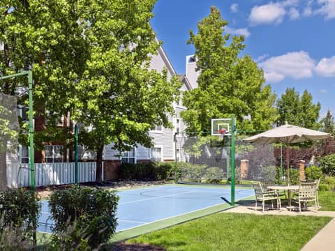 Sonesta Simply Suites Cleveland Westlake — activities & amenities