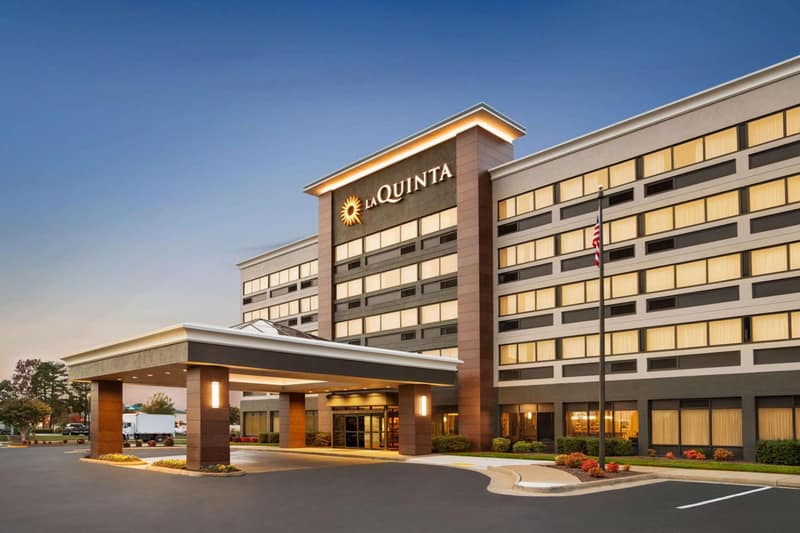 La Quinta Inn & Suites by Wyndham Richmond-Midlothian — building