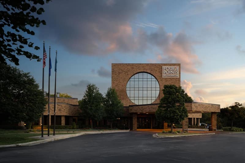 Four Points by Sheraton Milwaukee North Shore — building