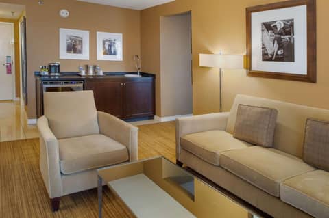 Hilton St. Louis Airport — hotel room