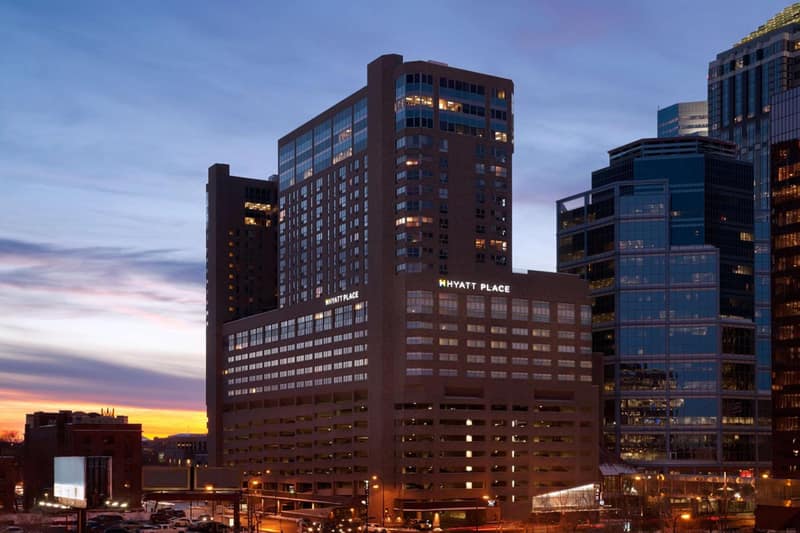 Hyatt Place Minneapolis/Downtown — building