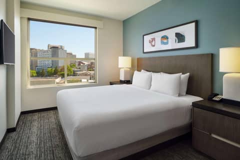 Hyatt House Atlanta Downtown — hotel room