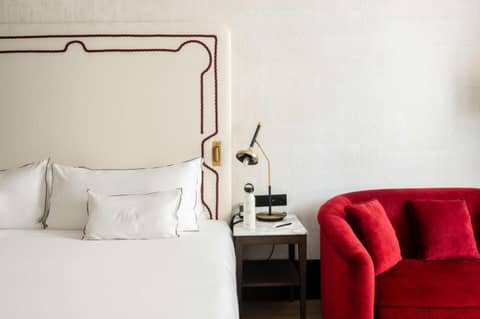 Hotel Montera Madrid Curio Collection By Hilton — bedroom