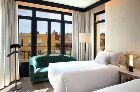 Hotel Montera Madrid Curio Collection By Hilton — bedroom