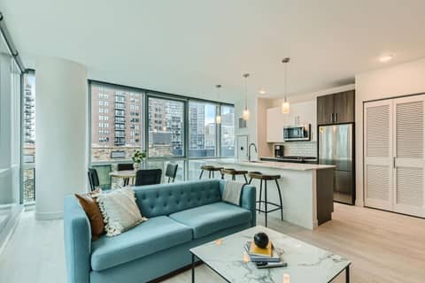 Sentral Michigan Avenue — hotel room