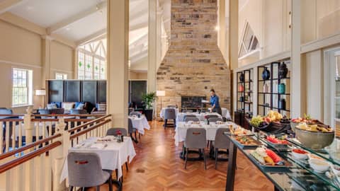 InterContinental Sanctuary Cove Resort by IHG — dining