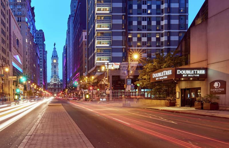 DoubleTree by Hilton Hotel Philadelphia Center City — building