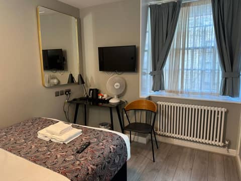 Arran House Hotel — hotel room