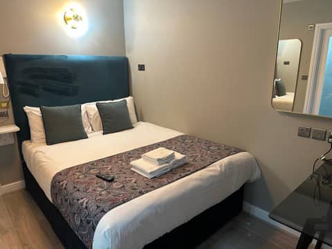 Arran House Hotel — hotel room