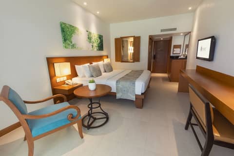 Woodlands Hotel & Resort — photo 2
