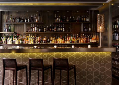 Taj 51 Buckingham Gate Suites and Residences — bar