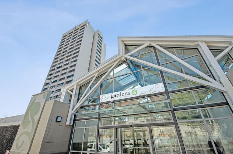 Gardens Centre Holiday Apartments — building