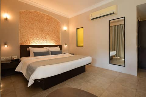 Whispering Palms Beach Resort — photo 7