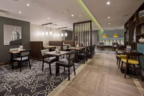Premier Inn London Farringdon - Smithfield — dining