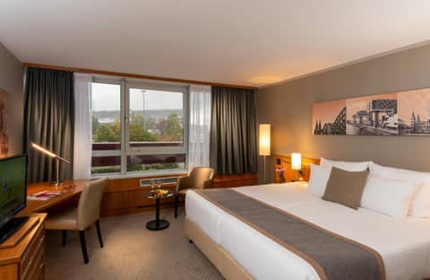 Leonardo Hotel Köln Bonn Airport — photo 3
