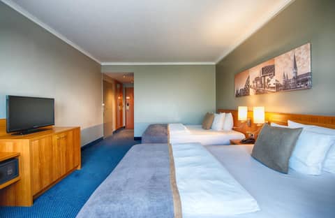 Leonardo Hotel Köln Bonn Airport — photo 6