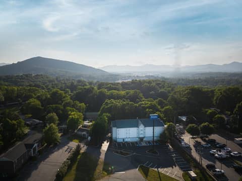 Rodeway Inn & Suites near Outlet Mall - Asheville — photo 3