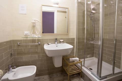 GreRos H. Rooms Napoli Centro by Clapa Group Dislocated Hospitality — photo 5