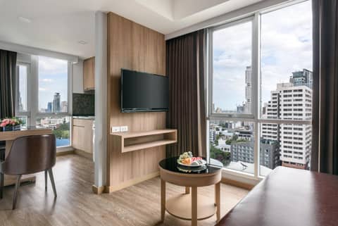 Adelphi Grande Sukhumvit — hotel room