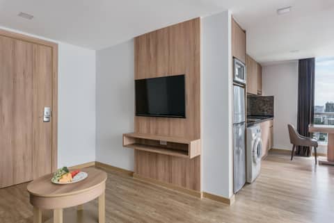 Adelphi Grande Sukhumvit — hotel room