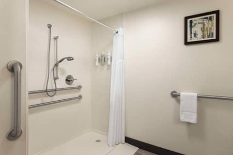 Hampton Inn Kansas City - Airport — photo 4