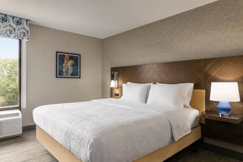 Hampton Inn Kansas City - Airport — photo 7