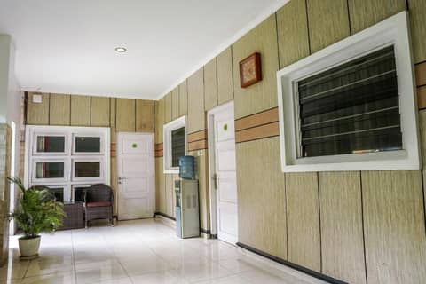 Airlangga Hotel — photo 2