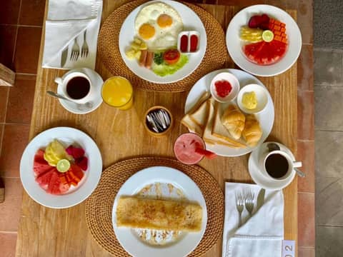 Kailash Suites by GenuineHost — dining