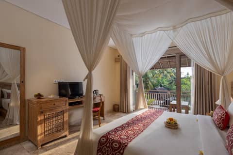 Kailash Suites by GenuineHost — hotel room