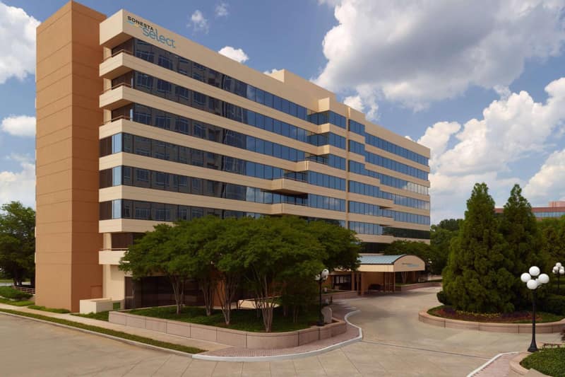 Sonesta Select Atlanta Cumberland Galleria Ballpark — building