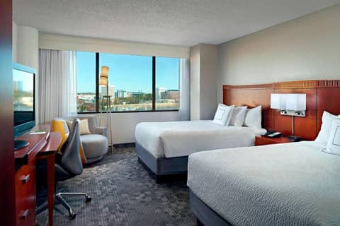Sonesta Select Atlanta Cumberland Galleria Ballpark — hotel room