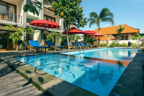 Waroeng Surya Home Stay — recepcion & lobby