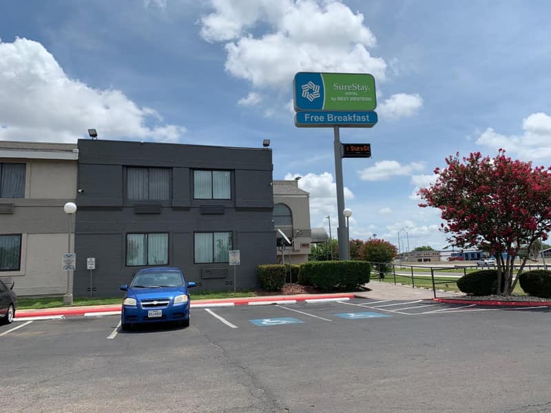 Travelodge by Wyndham San Antonio Downtown Northeast — building